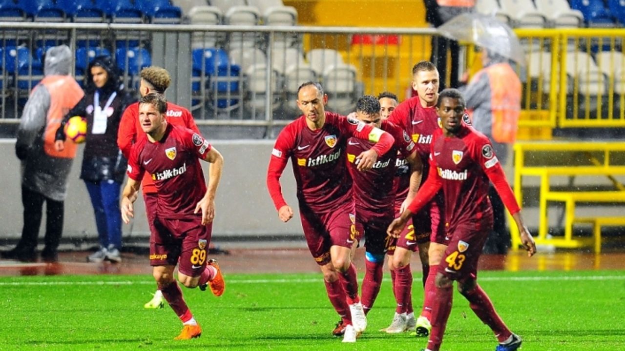 Kayserispor, Kasımpaşa’yı 3-0 mağlup etti