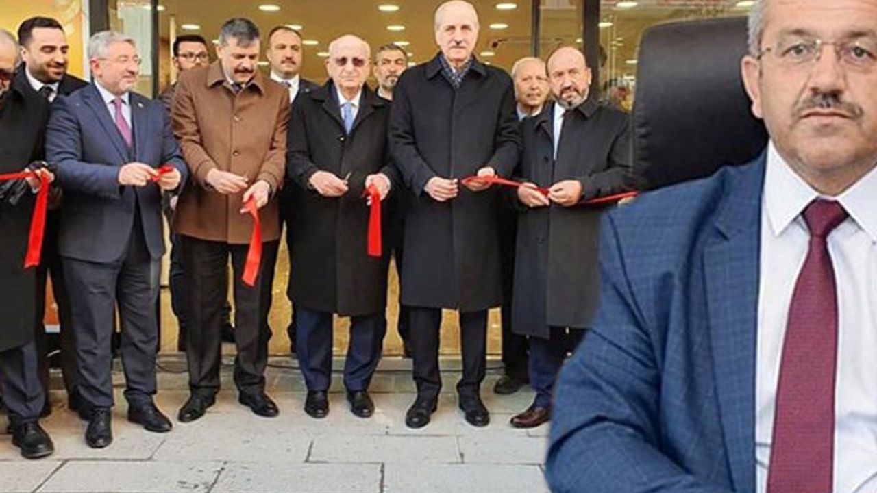 İlahiyatçı hoca açılış duasını bilmeyince AKP'li bakanlarda şaşırdı