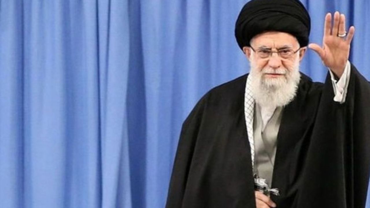 İran’ın dini lideri Hamaney’den  ABD Başkanlık seçimleri için olay yorum