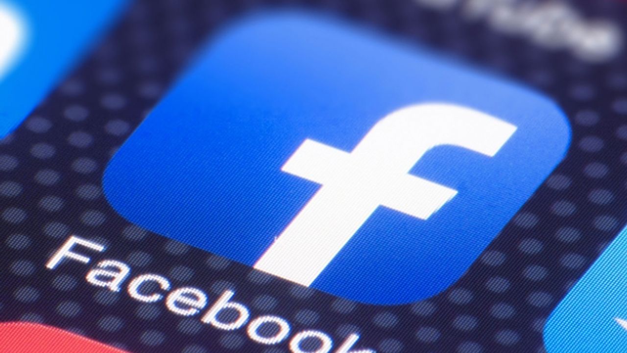 Devlet kurumlarına uyarı: Facebook'u kapatın