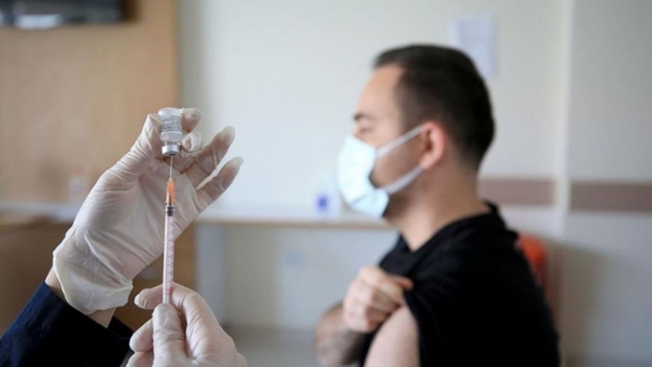 Doktorlardan Sinovac aşısı olanlar için üçüncü doz açıklaması