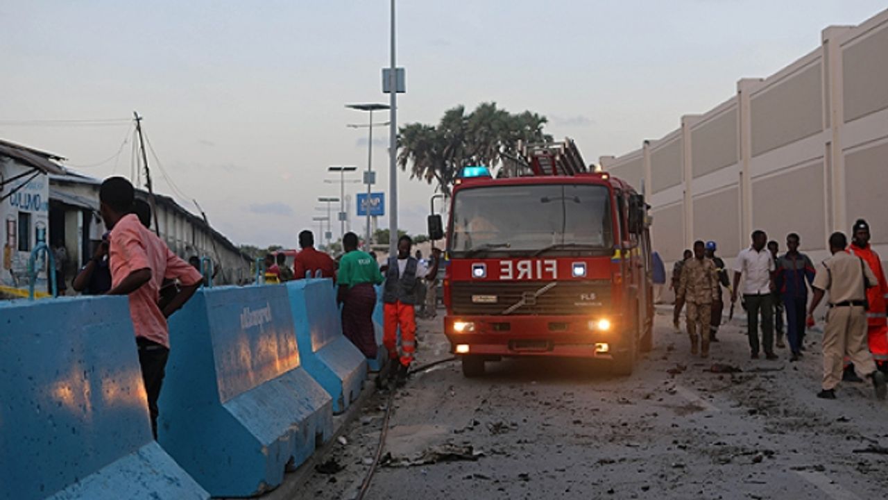 Restorana bombalı saldırı: 5 kişi öldü