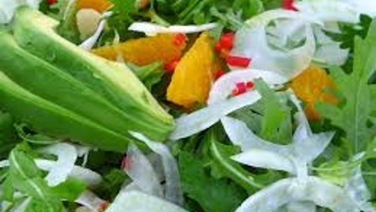 Kalori yakmak için salata tüketin