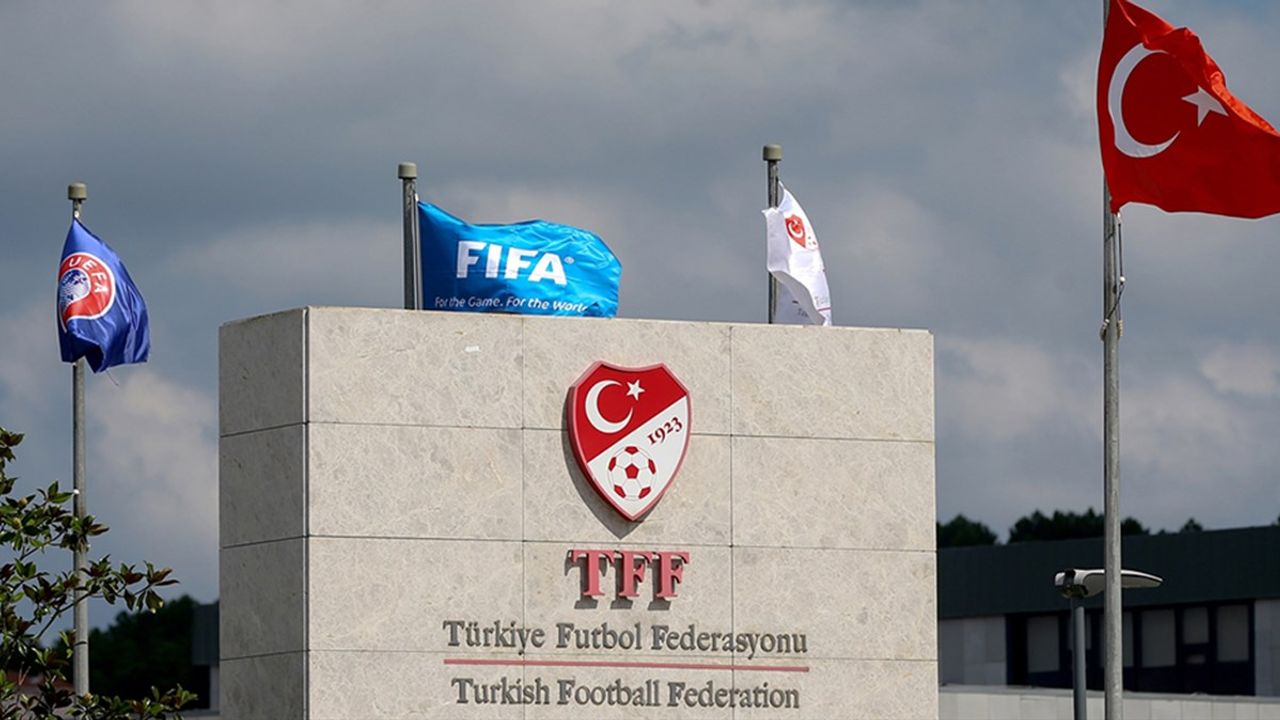 TFF Hakan Çalhanoğlu'nu tebrik etti