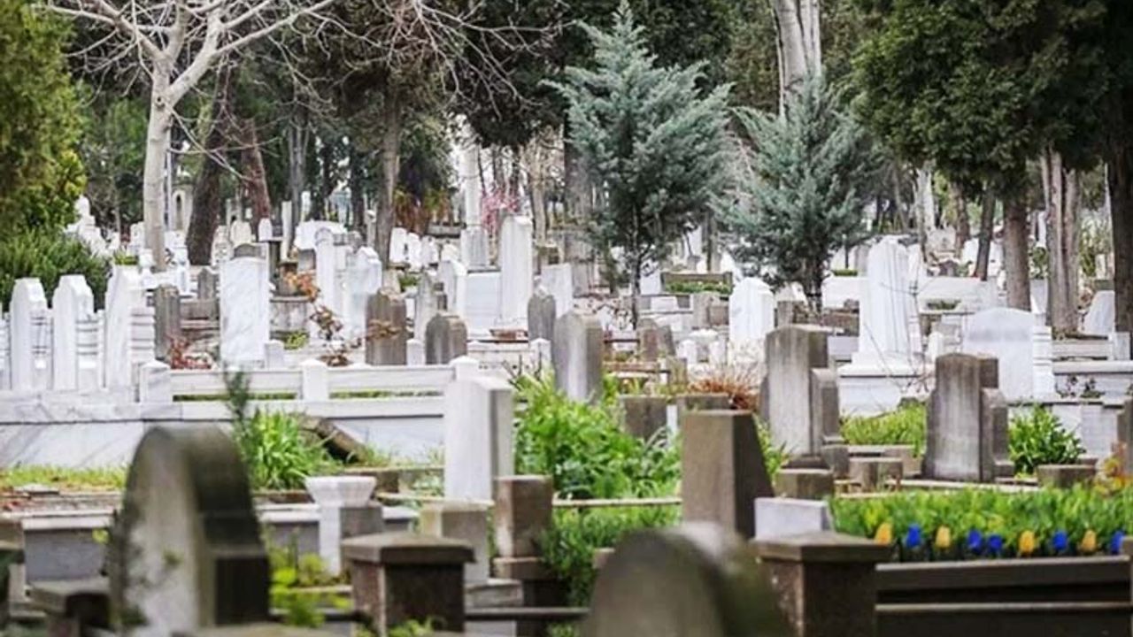 Mezar ücretlerine son zamlardan sonra İstanbul'da ölmek bile lüks!