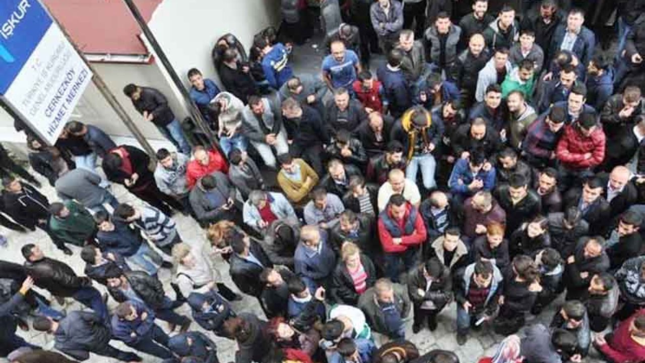 Sokaktaki işsizlik artarken, TÜİK "İşsizlik düşüyor" dedi