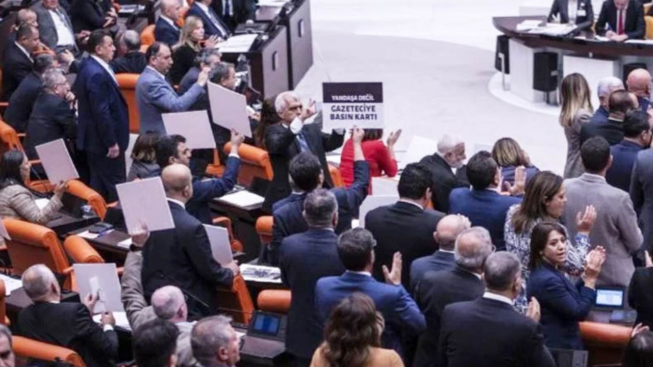 CHP, Sansür Yasası'na 81 ilden ses yükseltti: Susturmayı başaramayacaksınız