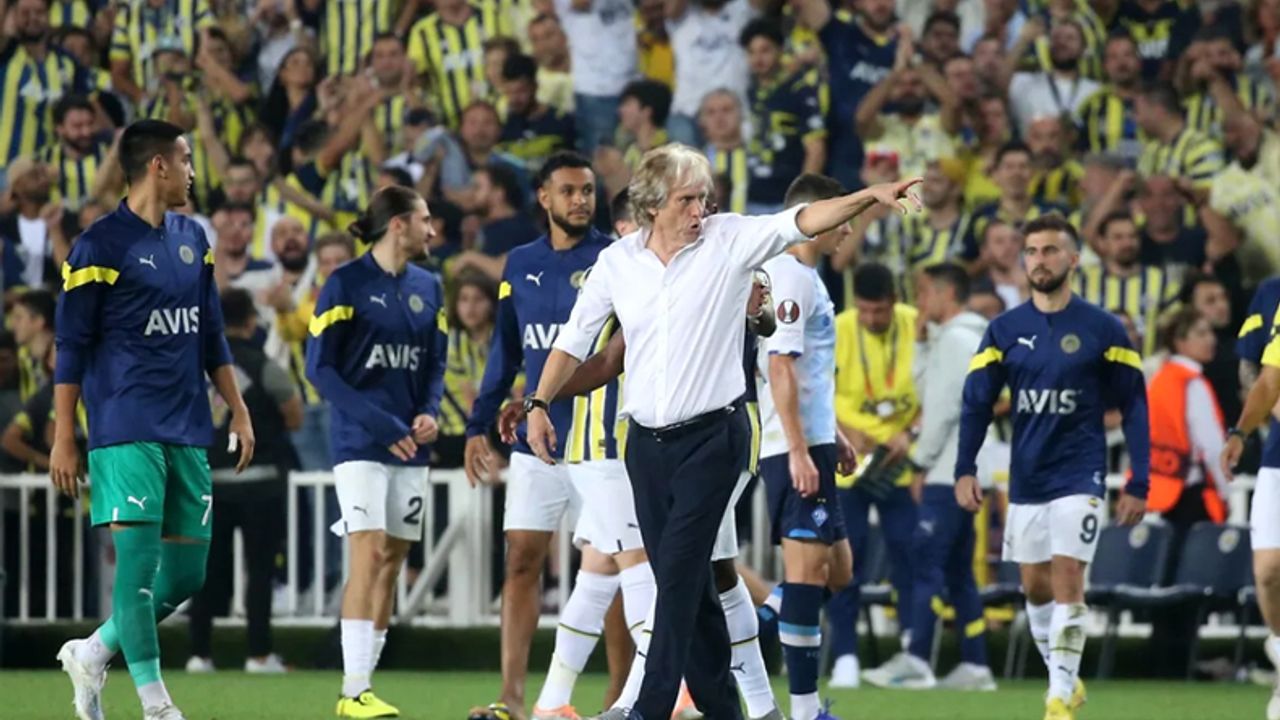 Fenerbahçe 63 yıllık rekorunu egale etti