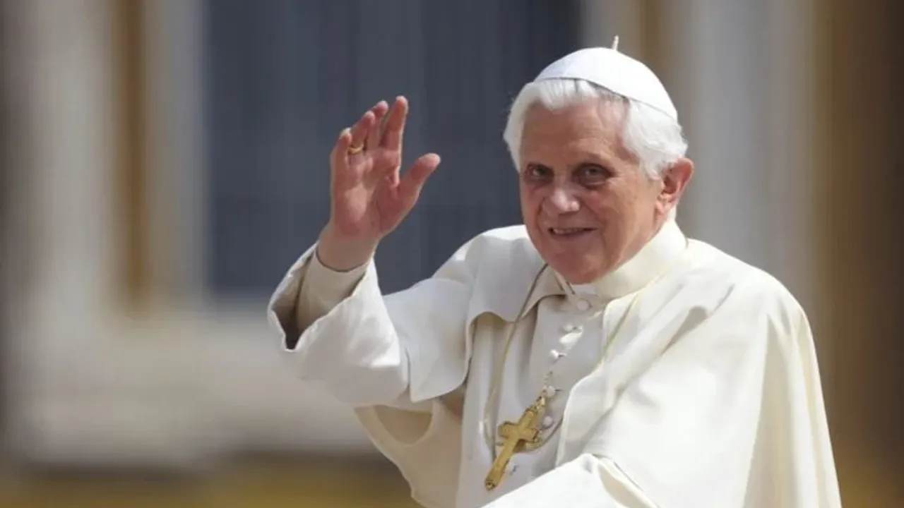 Vatikan 'da yas var: Papa 16. Benedictus 95 yaşında yaşamını yitirdi