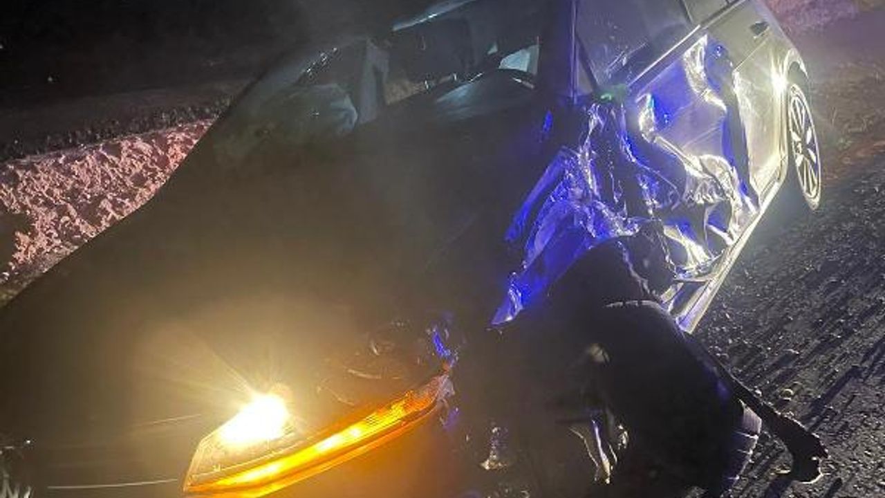 Siirt'te otomobiller çarpıştı: 6 yaralı