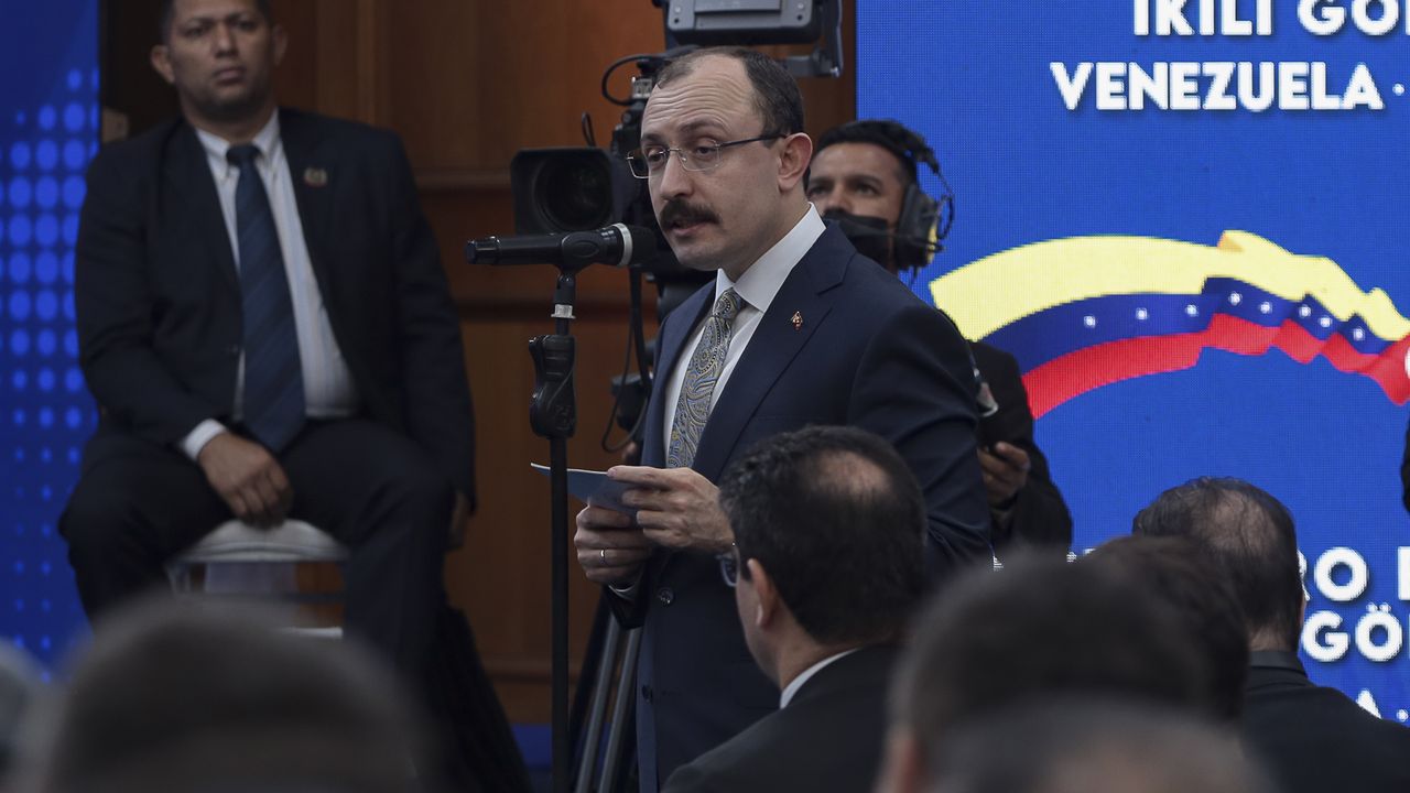 Venezuela lideri Maduro'nun Erdoğan aşkı bitmek bilmiyor
