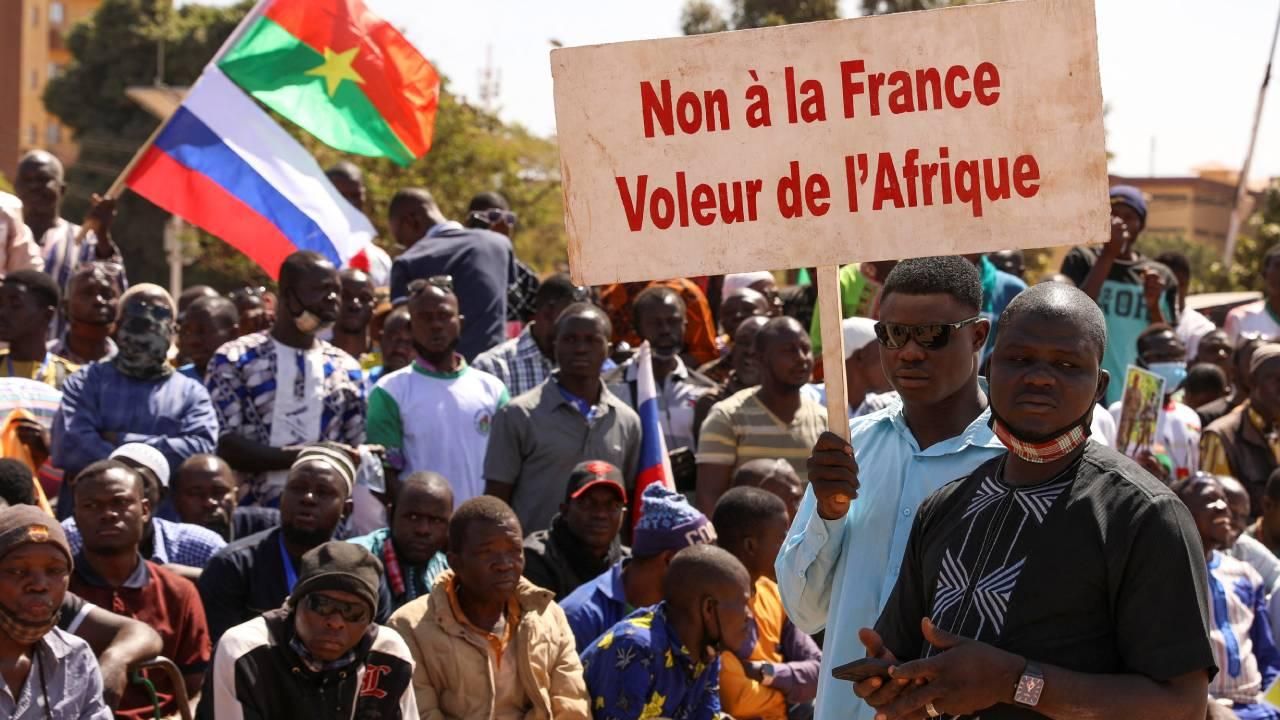 Afrika,Fransa sömürüsünden kurtuluyor