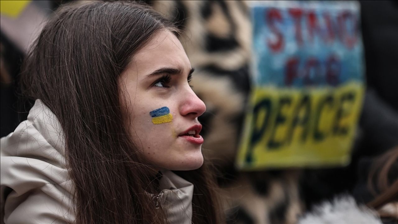 Ukraynalılar İstanbul'un göbeğinden Rusya'ya seslendi: 'Savaşa hayır!'