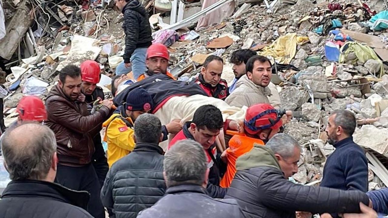 Depremde son durum: 38 bin 44 kişi hayatını kaybetti