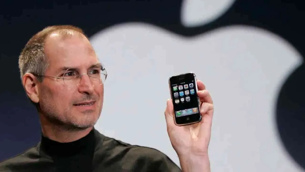 Apple'ın ilk telefonu açık artırmaya çıkıyor