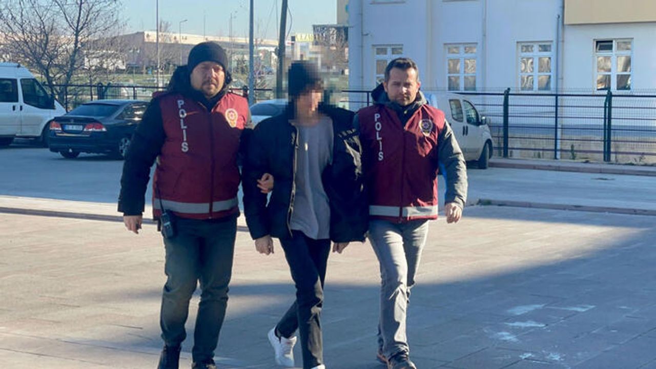Enkaz altındaki vatandaşları arayıp dalga geçen "Şerefsiz" tutuklandı