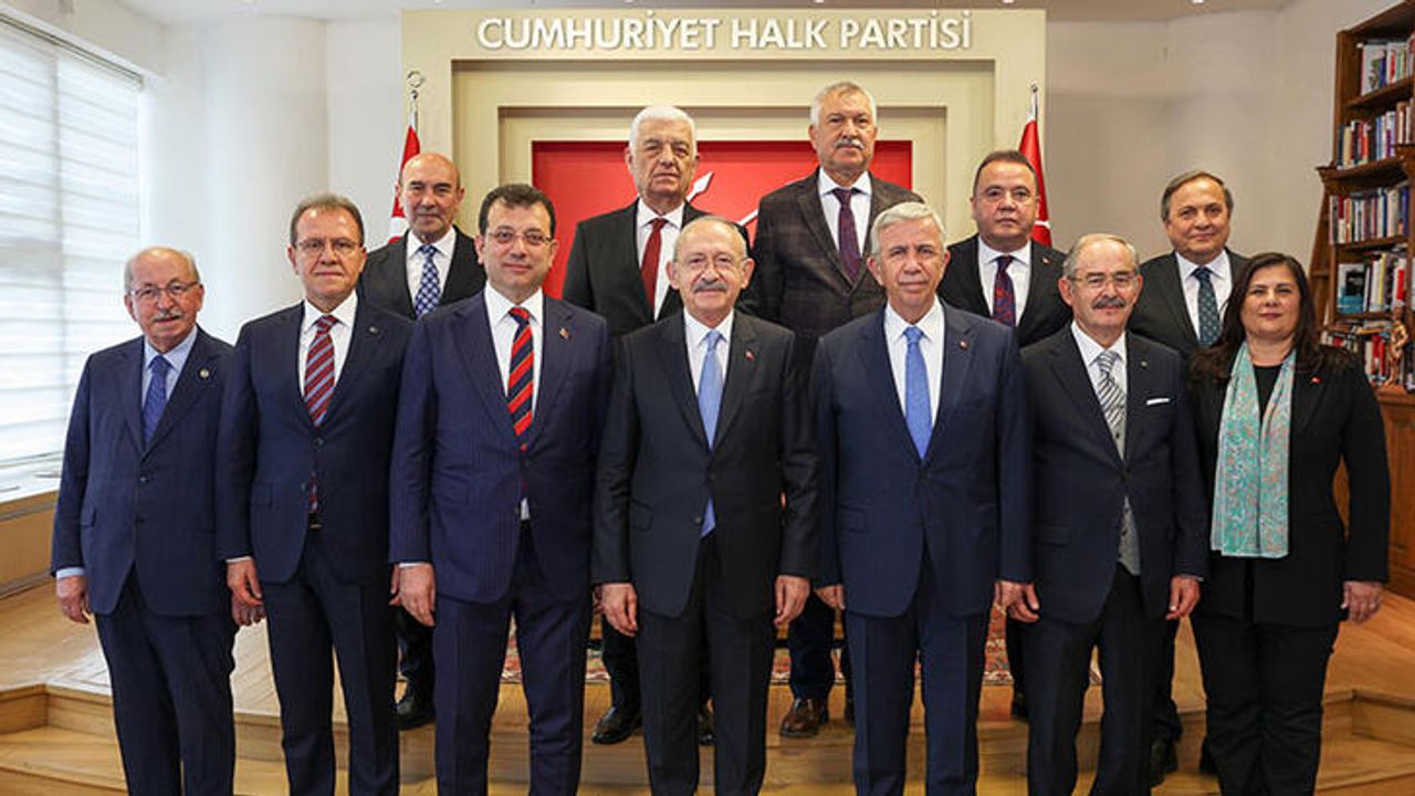CHP'li büyükşehir belediye başkanları, Kılıçdaroğlu ile görüşme gerçekleştirdi