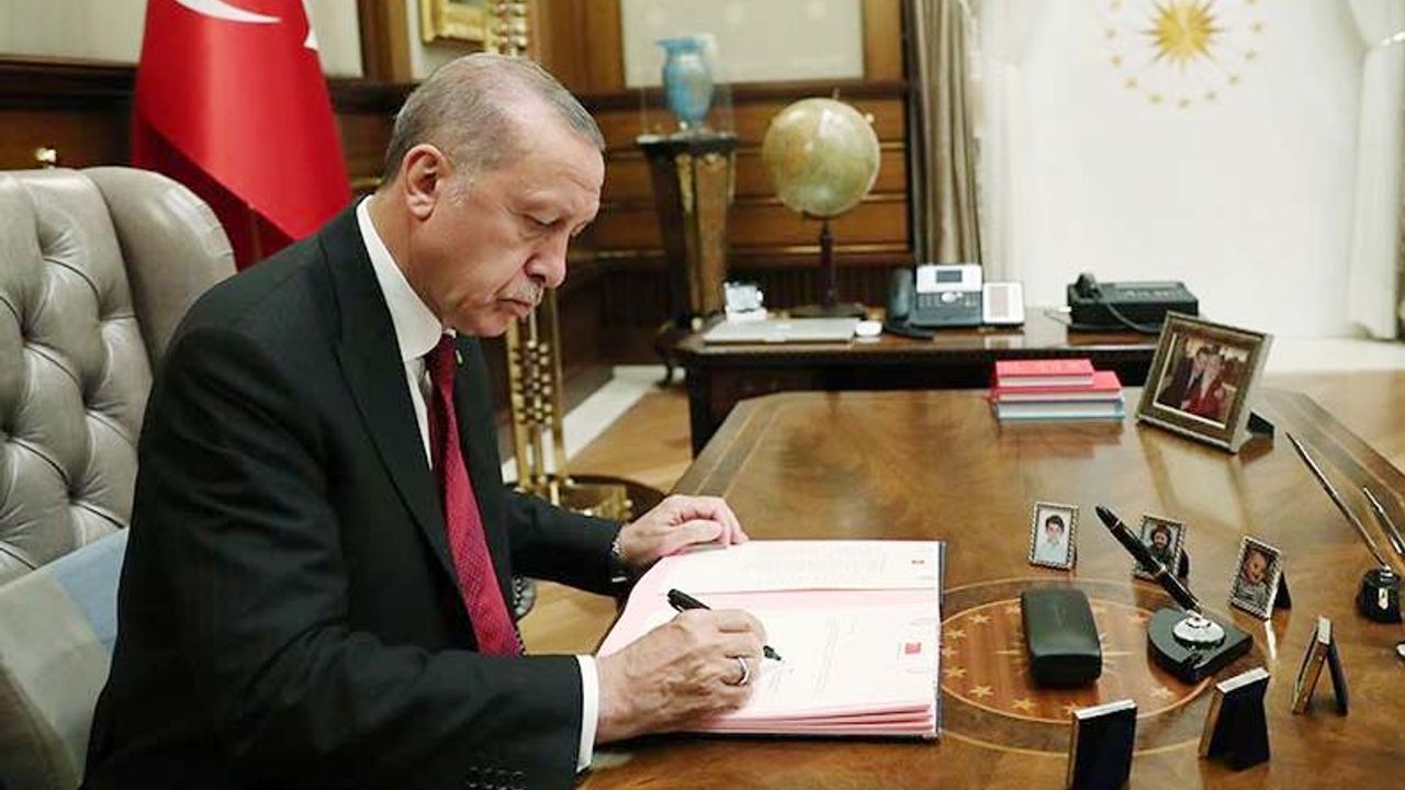 Erdoğan'dan gece yarısı atamalar!