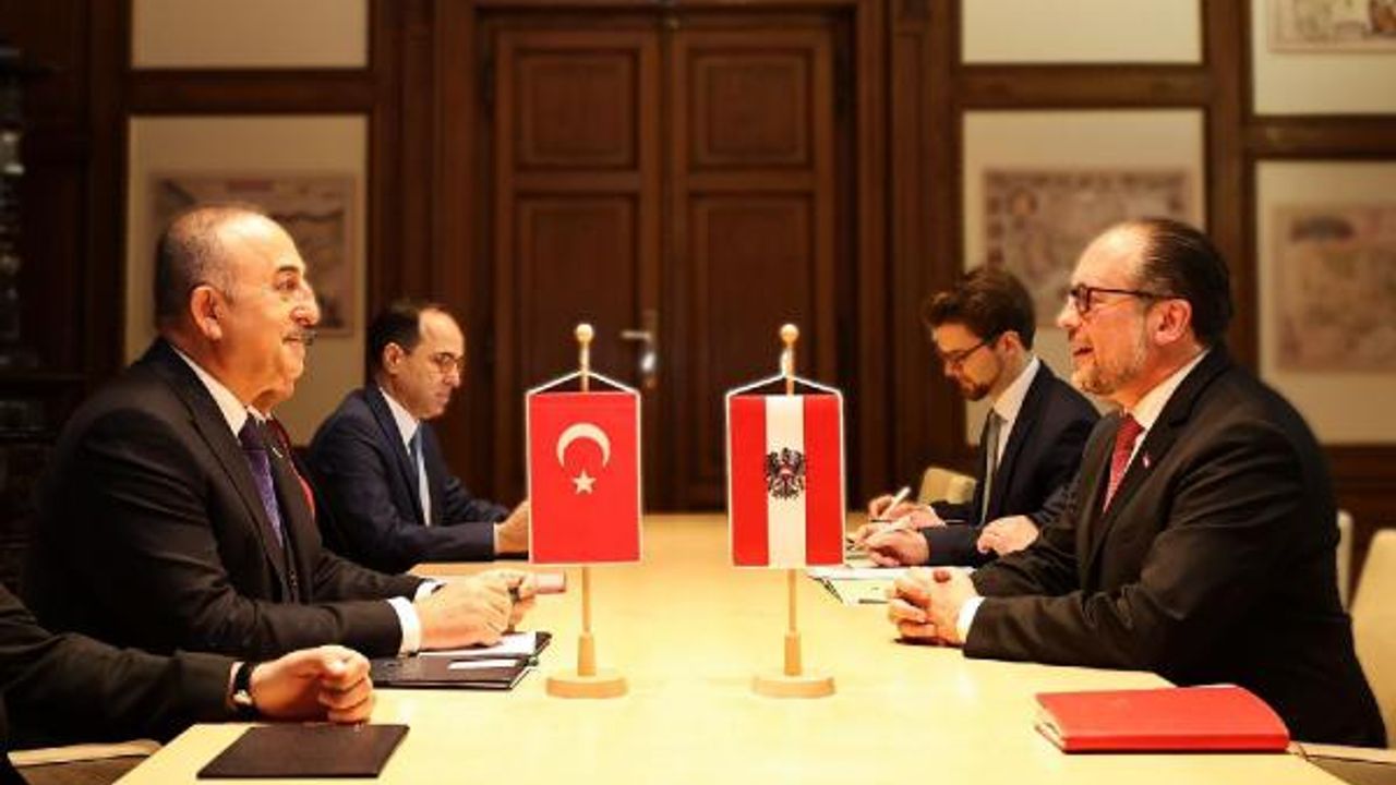 Bakan Çavuşoğlu, Avusturya Dışişleri Bakanı Schallenberg ile görüştü