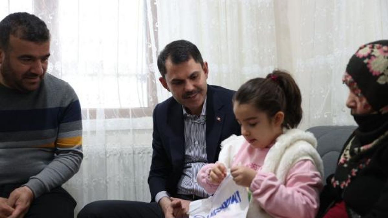 Bakan Kurum'dan Ankara'daki depremzede ailelere ziyaret