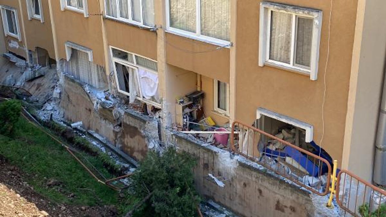 Çöken istinat duvarının hasar verdiği 4 apartman mühürlendi