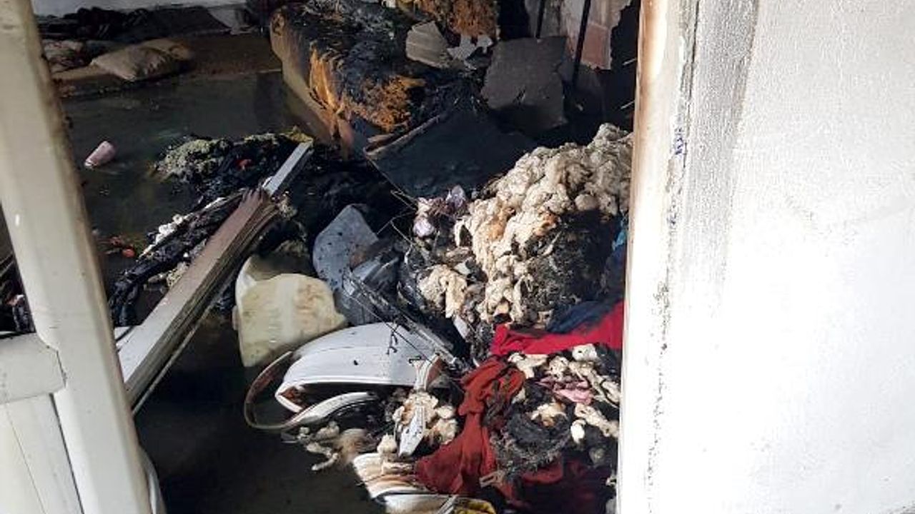 Evde çıkan yangında 2 bebekten biri öldü, diğeri yaralandı 