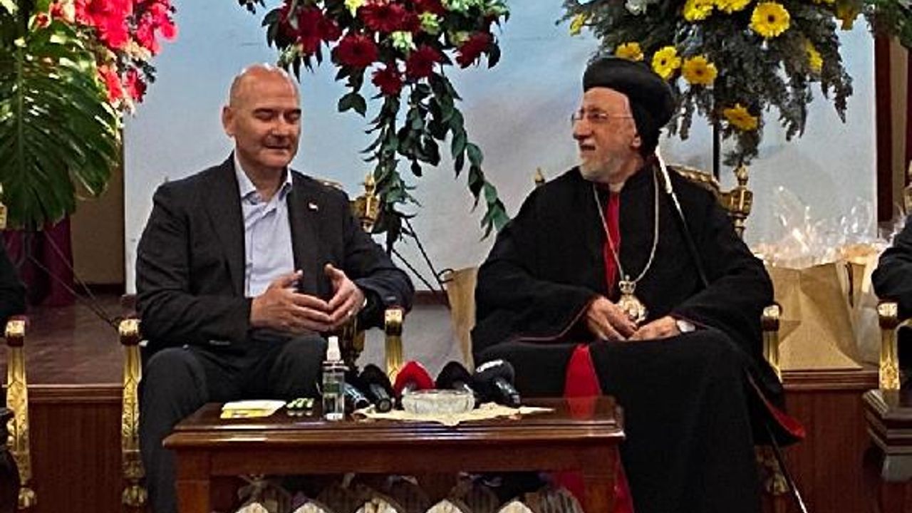 İçişleri Bakanı Soylu Süryani Kadim Meryem Ana Kilisesi'ni ziyaret etti
