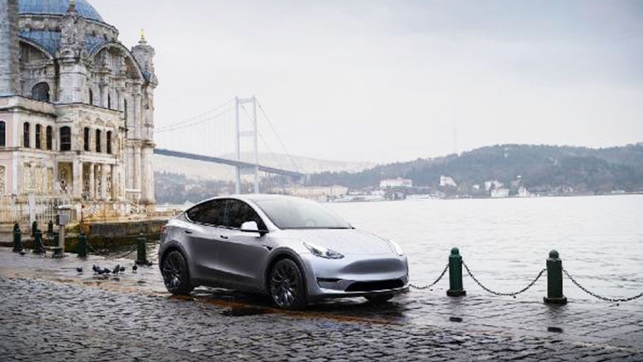 Tesla Model Y'yi Türkiye'de ön satışa sundu: İşte fiyatlar
