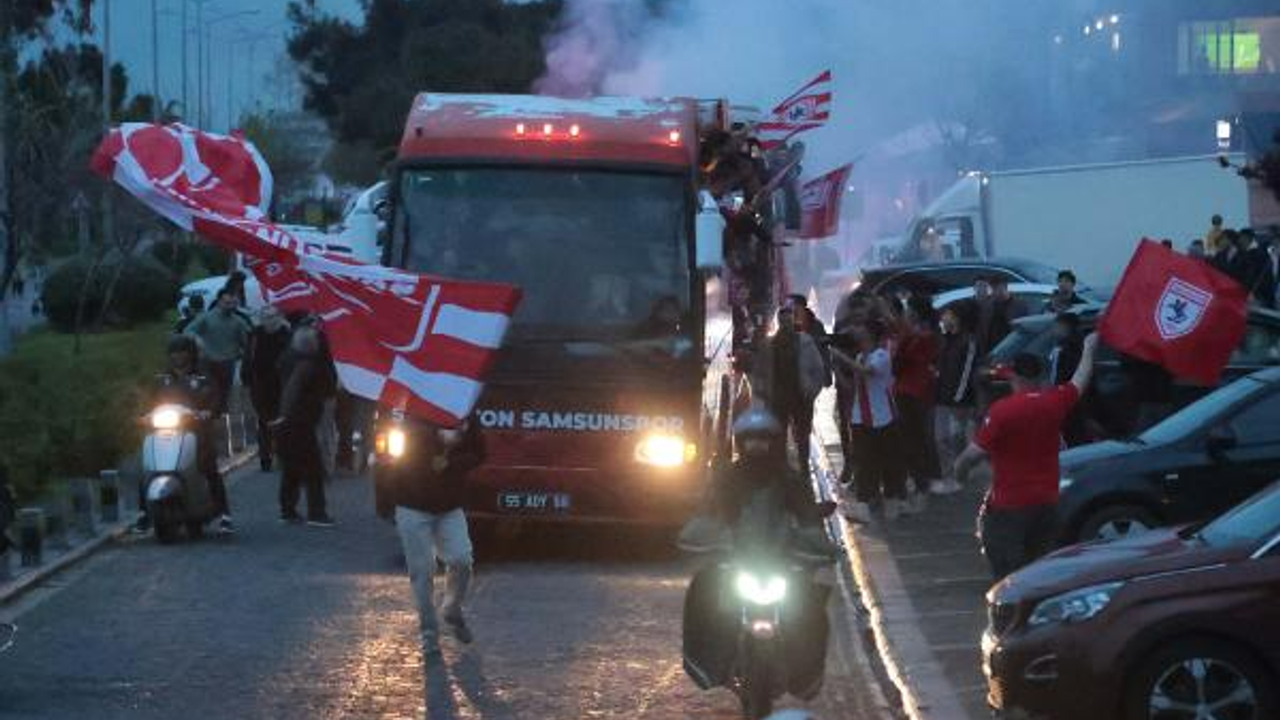 Samsunspor, şampiyonluğu coşkuyla kutladı