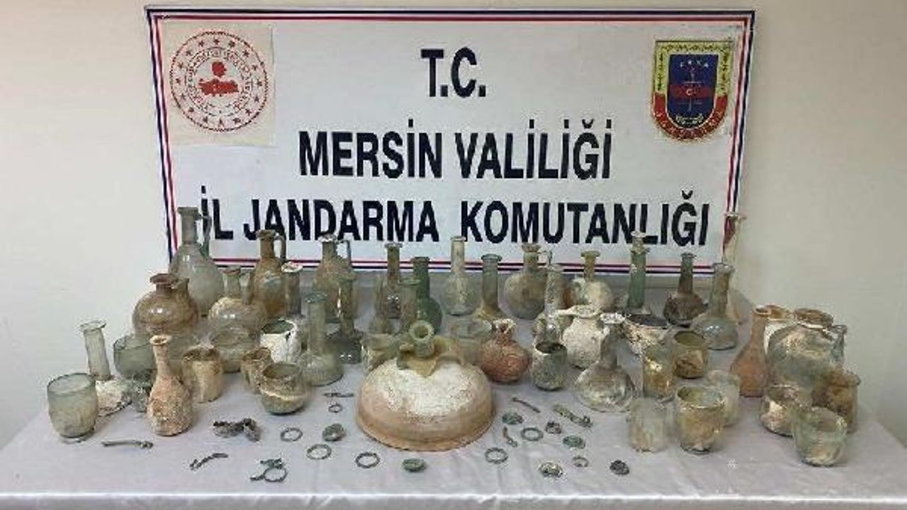 Tarsus'ta 120 tarihi eser ele geçirildi; 2 gözaltı