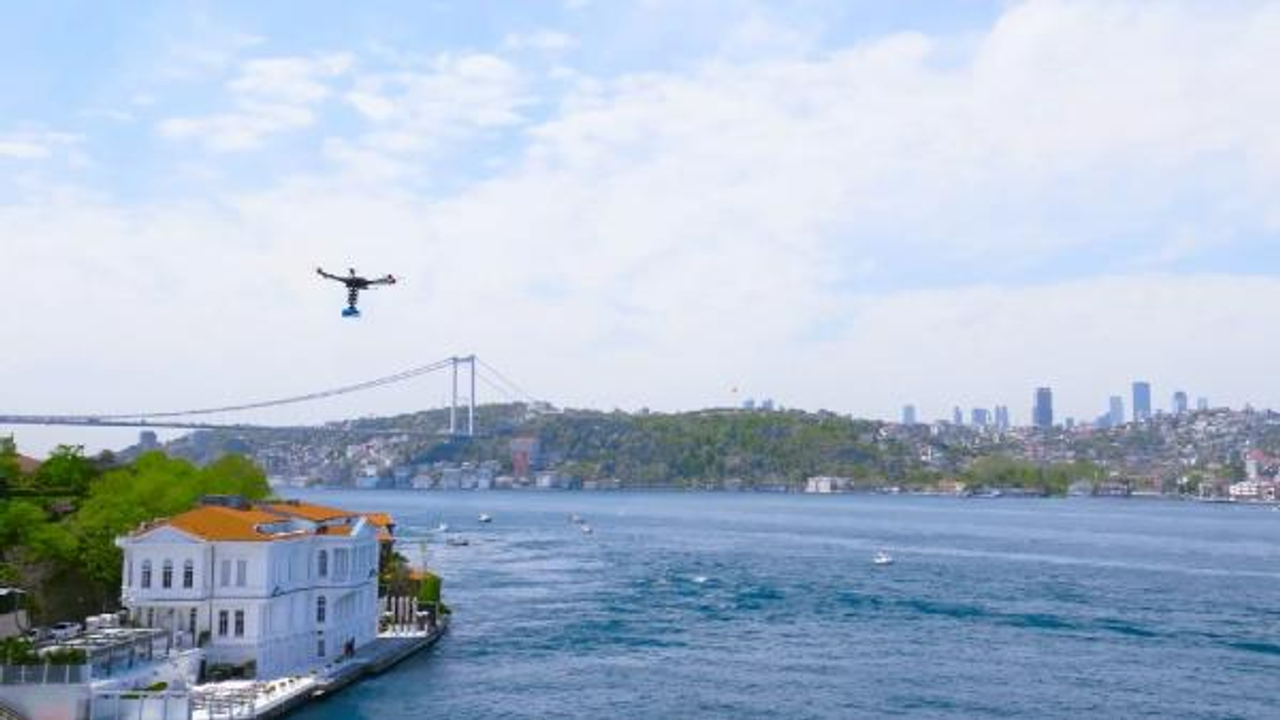 Türkiye’nin ilk kıtalar arası drone ile kargo teslimatı gerçekleştirildi