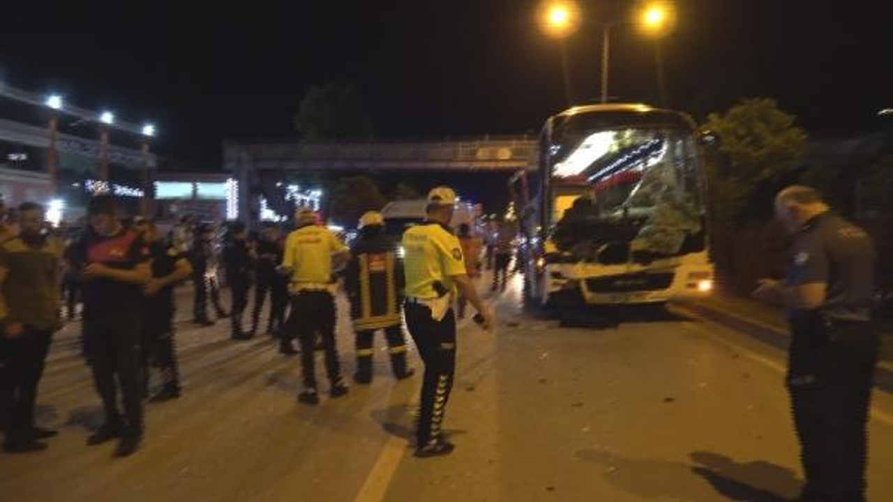 Amasya’da yolcu otobüsü TIR'a çarptı 5 yaralı