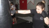 Elif, Kick Boks’ta Milli Takım’a yükselmek istiyor