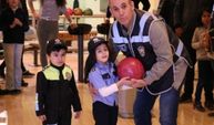 Şehit polislerin çocukları bowling turnuvasında buluştu