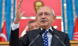 Kılıçdaroğlu mikrofonun azizliğine uğradı!