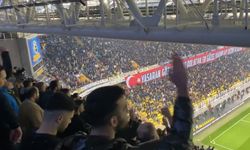 Fenerbahçe tribünlerinden ''Hükümet istifa'' tezahüratı