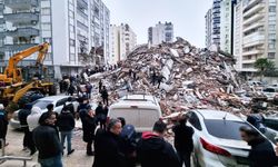 Gaziantep'te deprem anı böyle görüntülendi