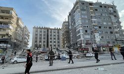 Urfa'da 7 katlı bina çöktü