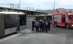 Kadıköy’de metrobüs yangını