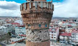 Ulu Cami'nin ünlü eğri minaresinde restorasyon