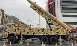 İran Dünyaya meydan okudu; Balistik Füzeleri Ateşledi