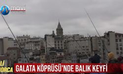 Tarihi Galata Köprüsünde Balık Keyfi