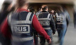 İzmir Merkezli 9 İl'de FETÖ Operasyonu 23 Gözaltı