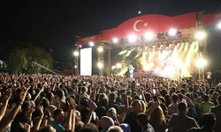 Gölbaşı'nda '30 Ağustos Zafer Bayramı Konserleri' Sefo ile başladı