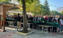 Sancaktepe'de ölü bulunan 3 kardeş toprağa verildi