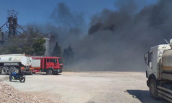 Bursa'da Geri Dönüşüm Tesisinde Yangın