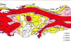 Afyonkarahisar'da Gece Yarısı Deprem Paniği!