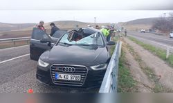 TIR Tekerleği Otomobilin Üzerine Düştü, Bir Kişi Hayatını Kaybetti