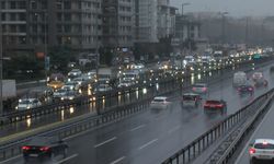 İstanbul'da Yağmur, Trafik Yoğunluğunu Yüzde 81'e Çıkardı