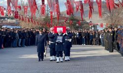 Şehit Annesinin Yürek Burkan Vedası